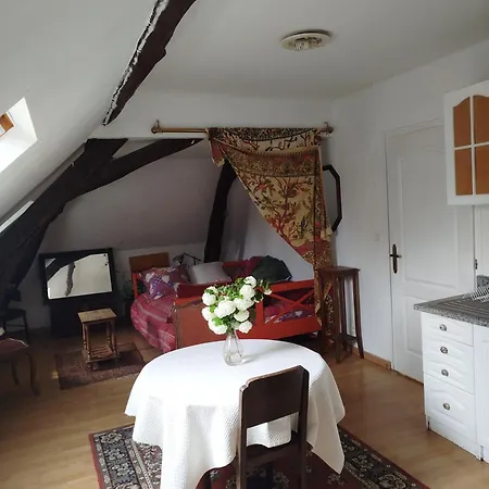 Pronzat Apartment *